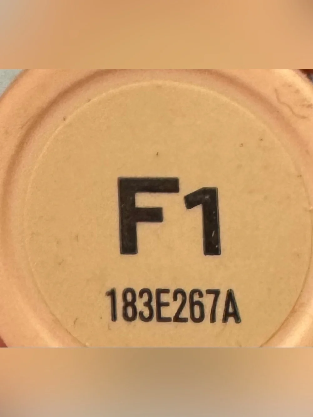 Makeup Revolution fast base Stick foundation F1 light creamy